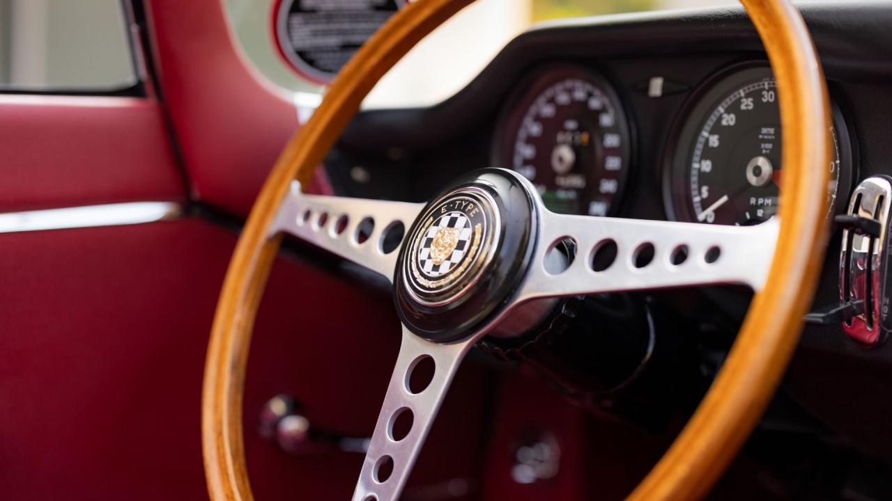 1965 Jaguar E-Type Series 1 4.2 Roadster