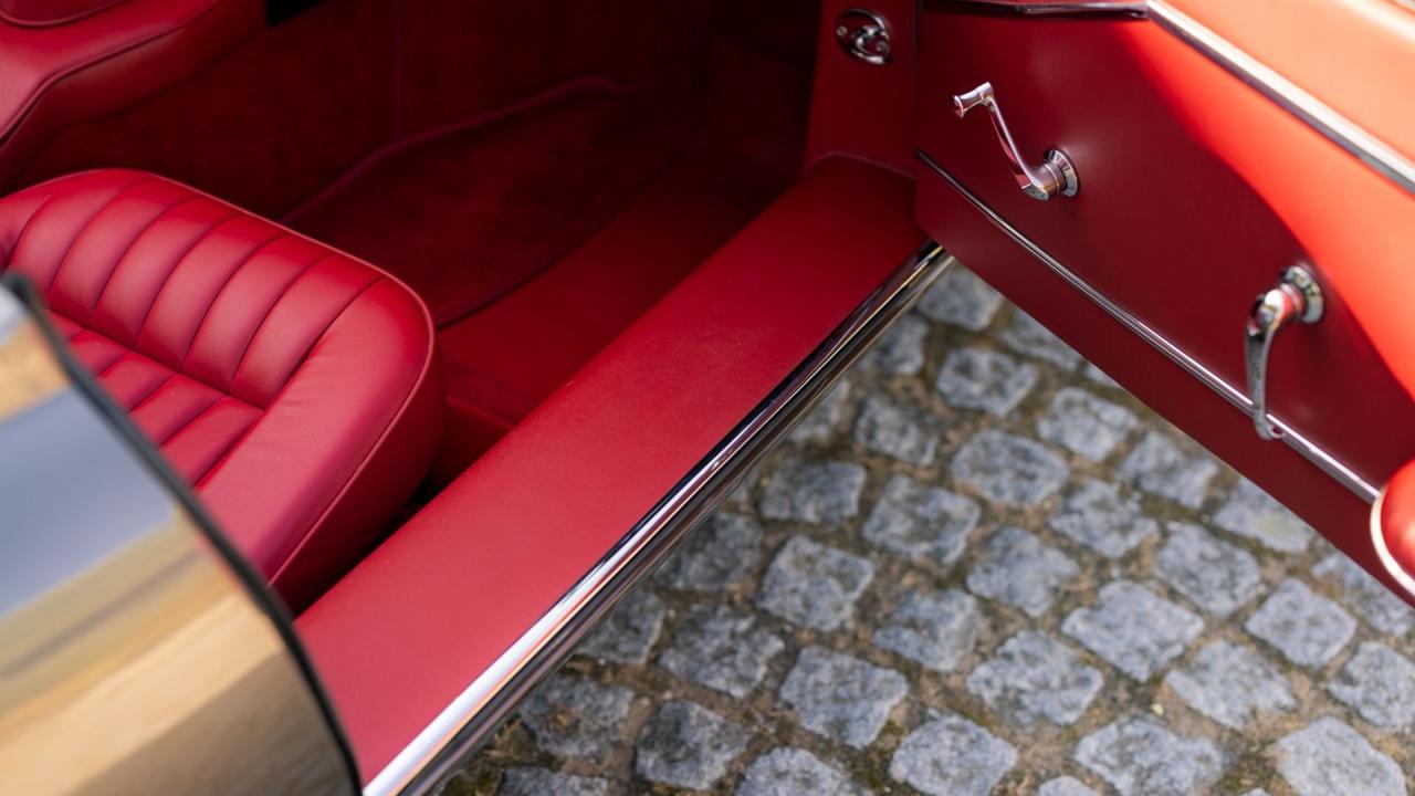 1965 Jaguar E-Type Series 1 4.2 Roadster