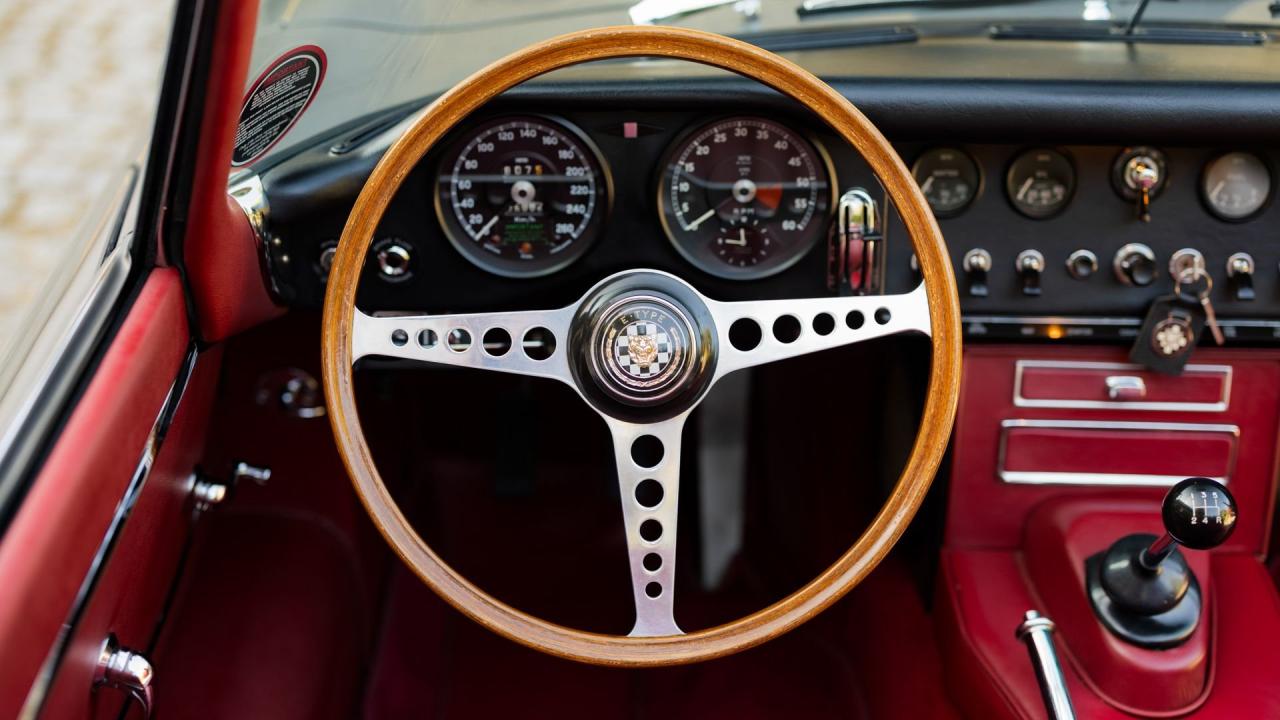 1965 Jaguar E-Type Series 1 4.2 Roadster