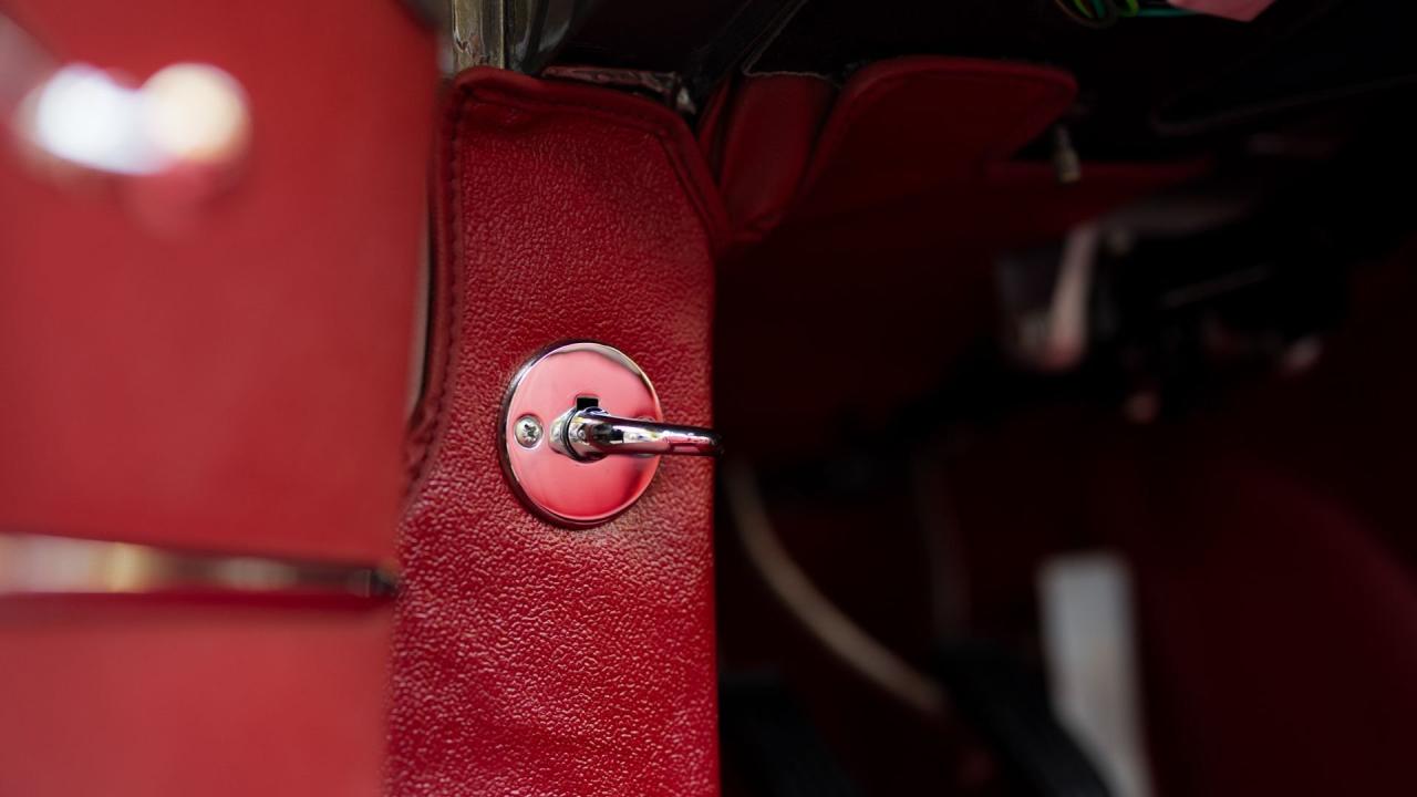 1965 Jaguar E-Type Series 1 4.2 Roadster