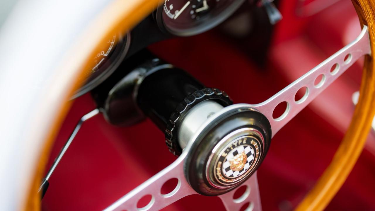 1965 Jaguar E-Type Series 1 4.2 Roadster