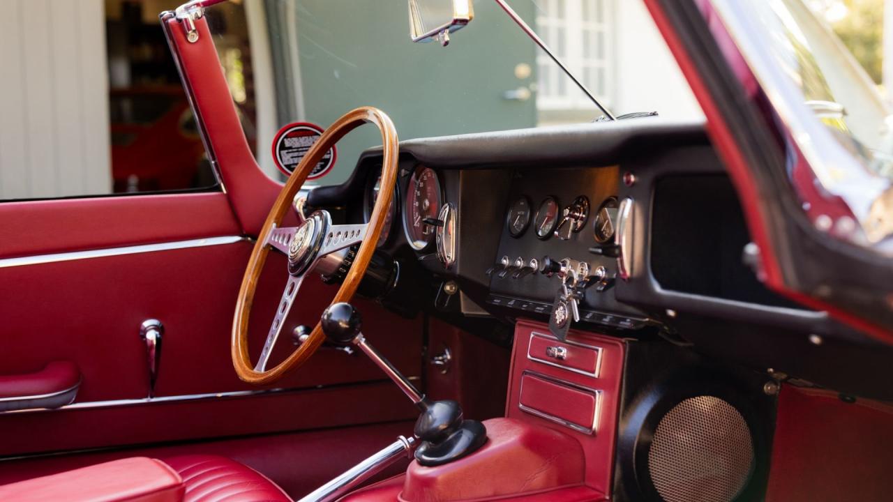 1965 Jaguar E-Type Series 1 4.2 Roadster