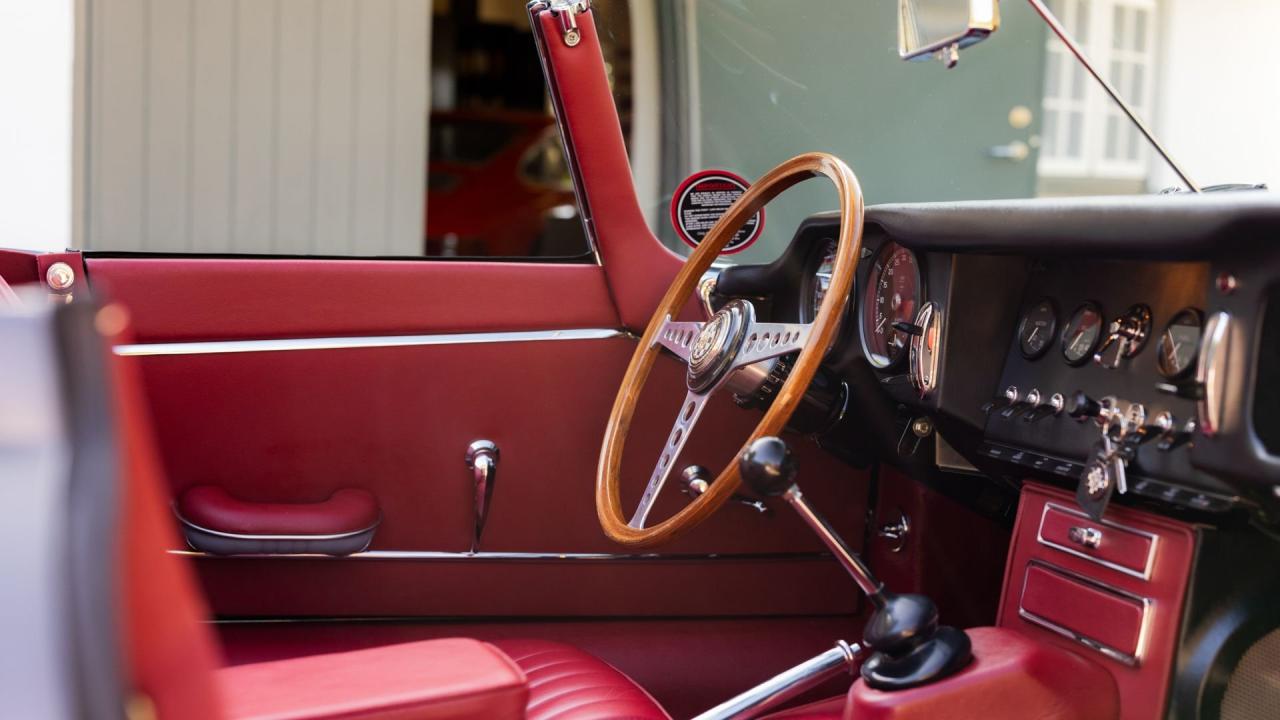 1965 Jaguar E-Type Series 1 4.2 Roadster