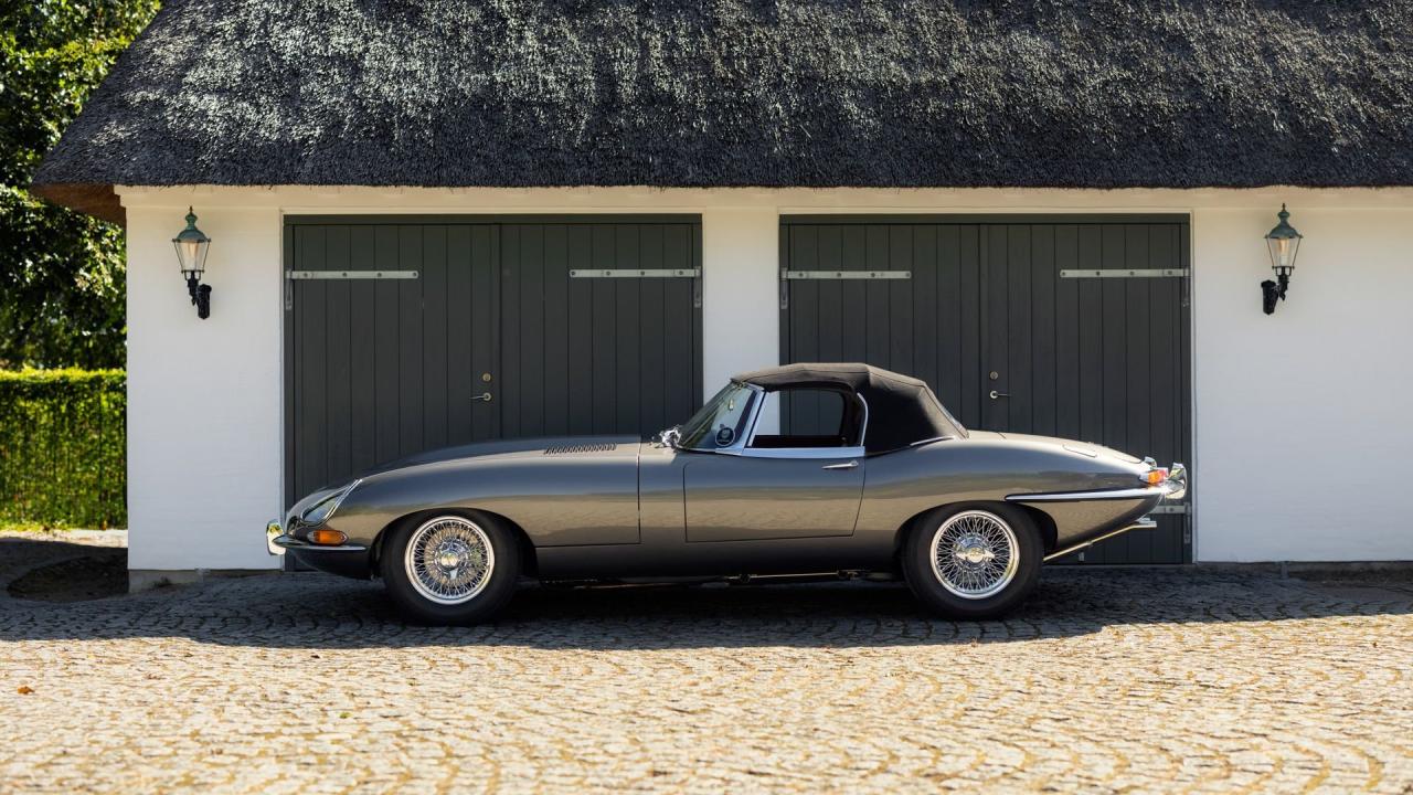 1965 Jaguar E-Type Series 1 4.2 Roadster