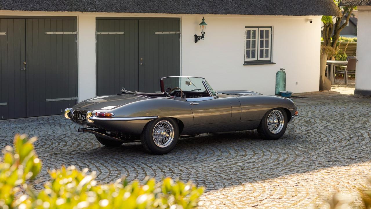 1965 Jaguar E-Type Series 1 4.2 Roadster