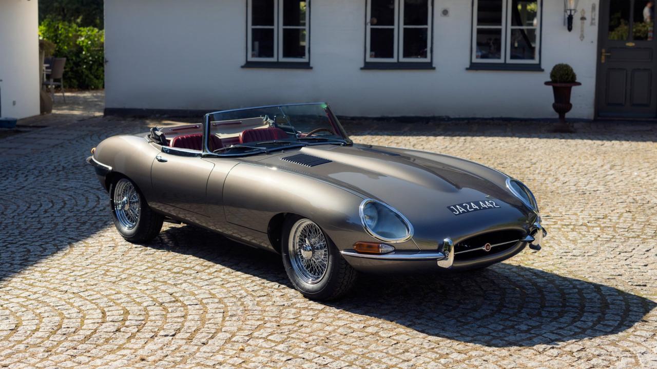 1965 Jaguar E-Type Series 1 4.2 Roadster