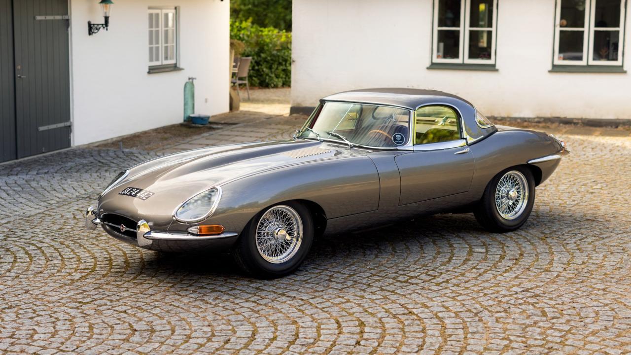 1965 Jaguar E-Type Series 1 4.2 Roadster