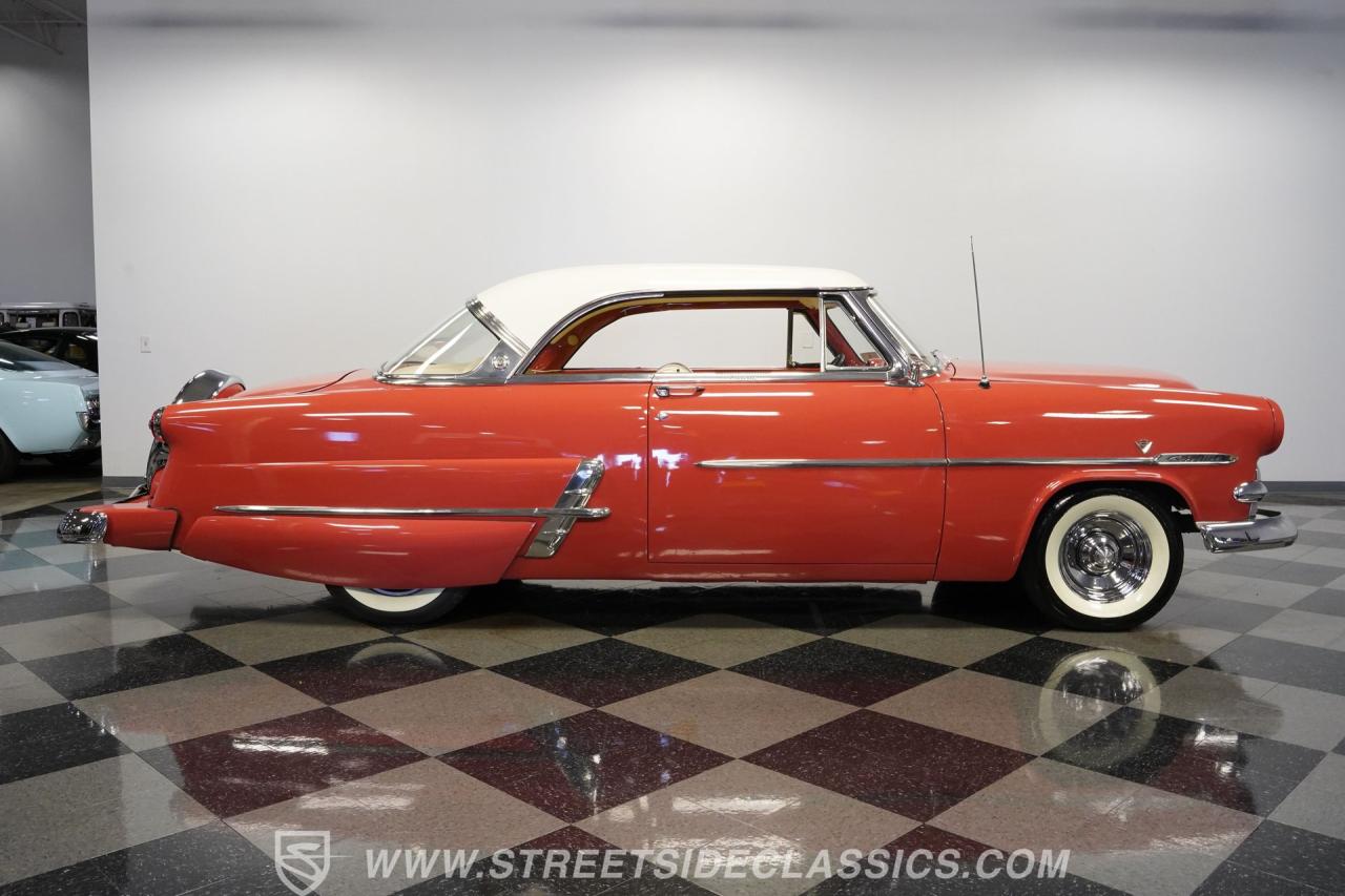 1953 Ford Crestline Victoria