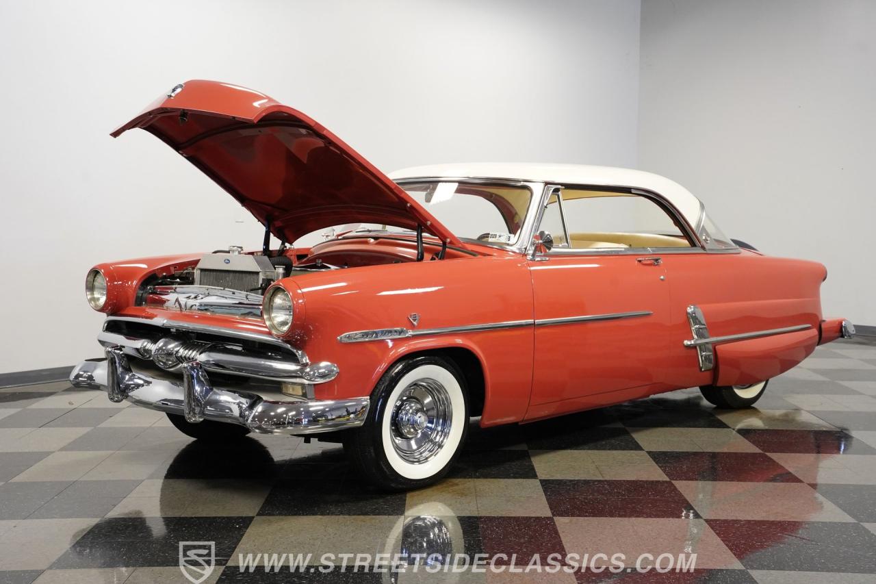 1953 Ford Crestline Victoria