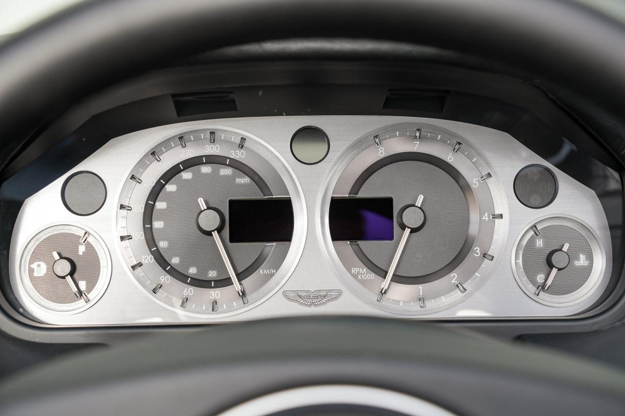 2011 Aston Martin DB9 Volante