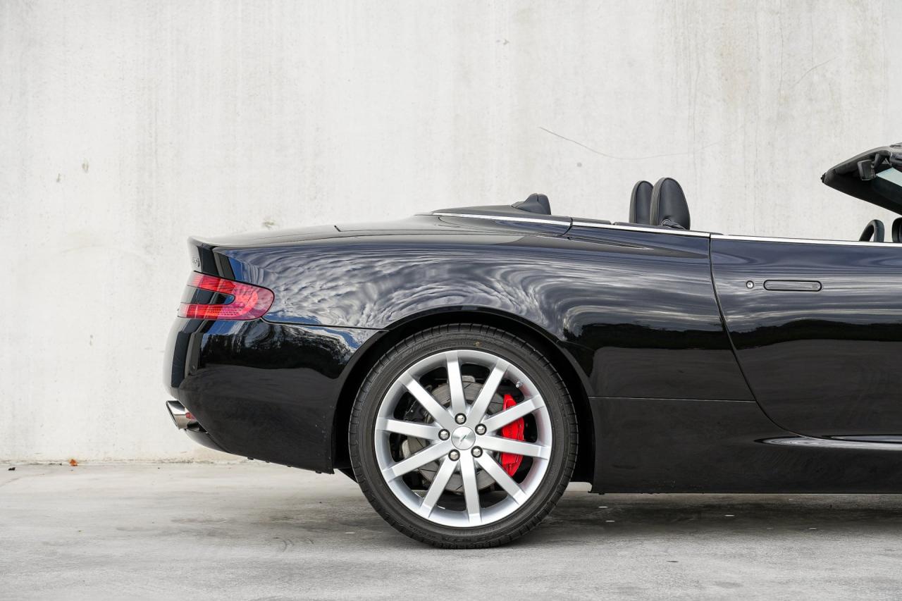 2011 Aston Martin DB9 Volante