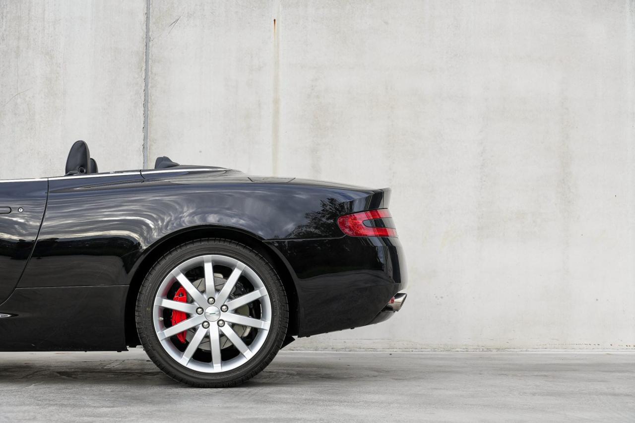 2011 Aston Martin DB9 Volante
