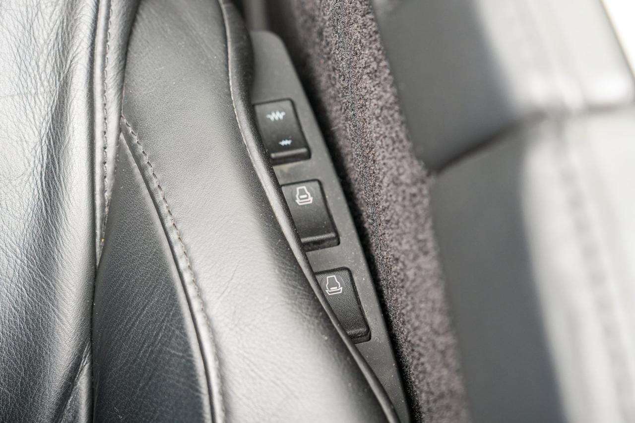 2011 Aston Martin DB9 Volante