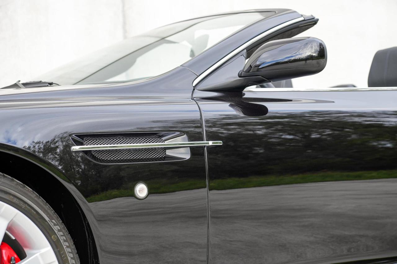 2011 Aston Martin DB9 Volante