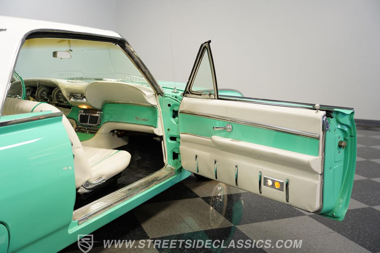 1963 Ford Thunderbird Landau