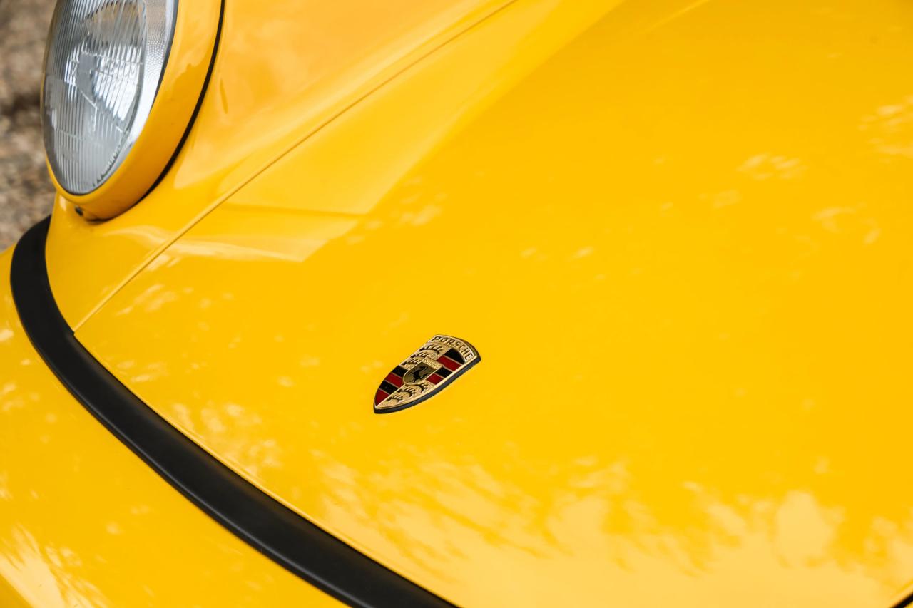 1993 Porsche 964 Speedster Small Body &ldquo;49.000 kms - Speedgelb&rdquo;