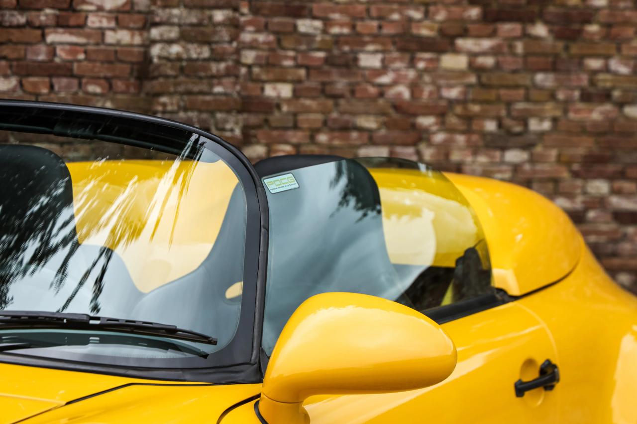 1993 Porsche 964 Speedster Small Body &ldquo;49.000 kms - Speedgelb&rdquo;