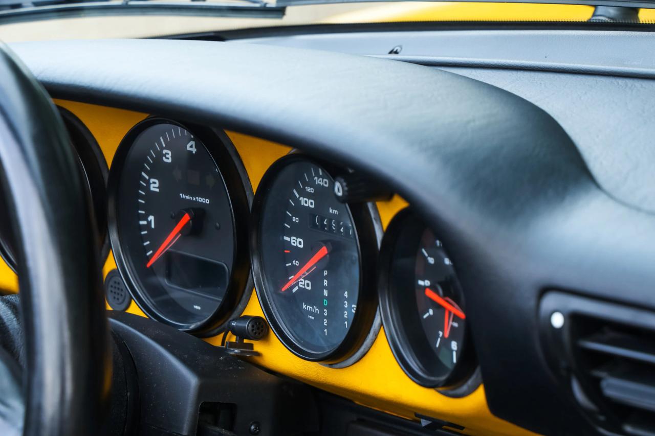 1993 Porsche 964 Speedster Small Body &ldquo;49.000 kms - Speedgelb&rdquo;