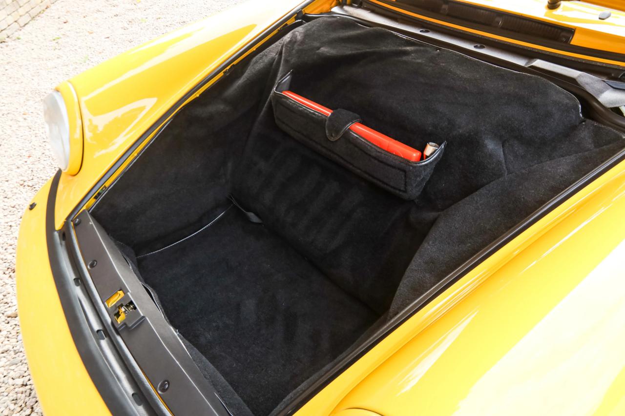 1993 Porsche 964 Speedster Small Body &ldquo;49.000 kms - Speedgelb&rdquo;