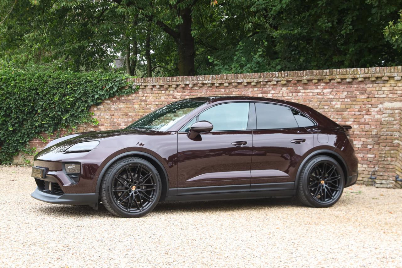 2025 Porsche Macan 4S &ldquo;Copper Ruby Metallic&rdquo; PRICE INCL. VAT