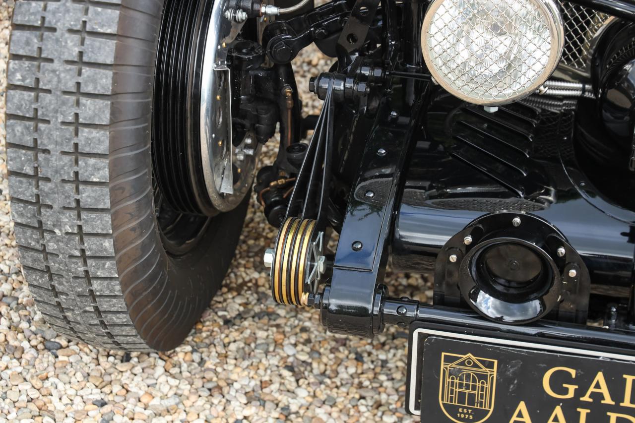 1948 Bentley Speed 8 &ldquo;Peking to Paris spec&rdquo; by Racing Green FULL OPTIONS