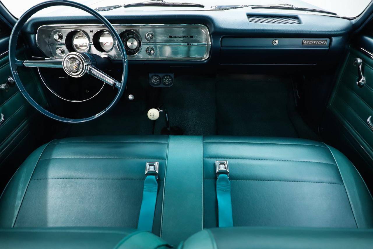 1965 Chevrolet Chevelle 300 Deluxe