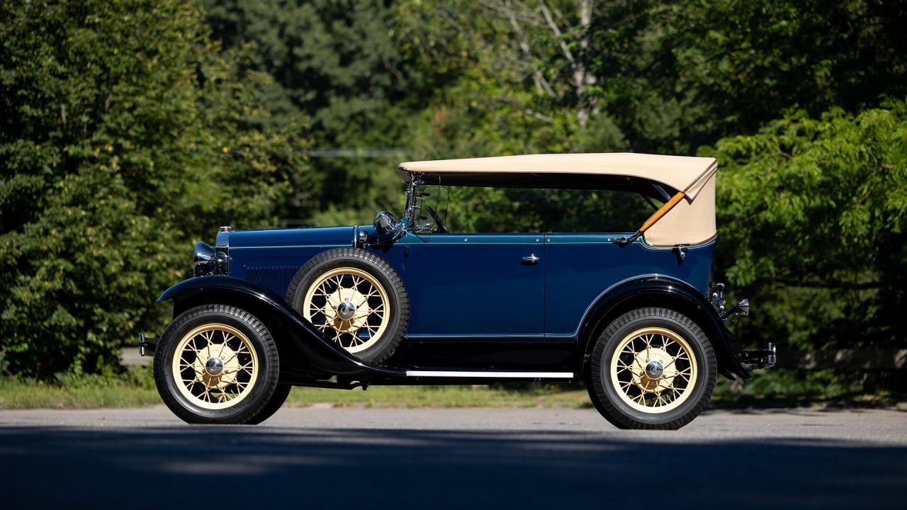 1931 Ford Model A De Luxe 2-Door Phaeton