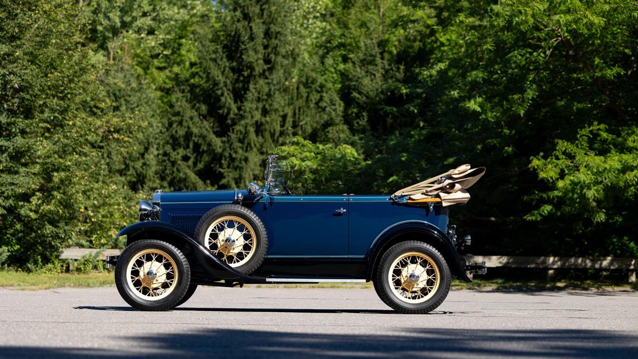 1931 Ford Model A De Luxe 2-Door Phaeton