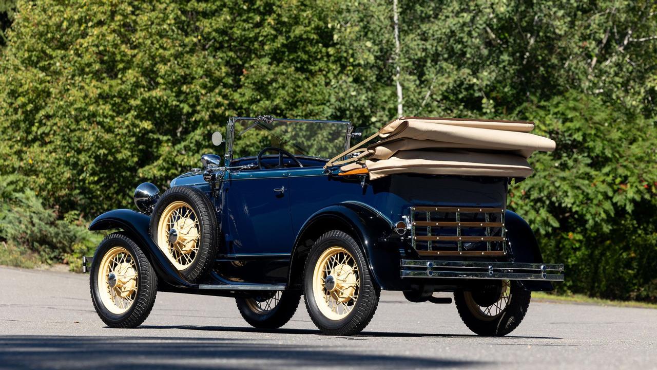 1931 Ford Model A De Luxe 2-Door Phaeton