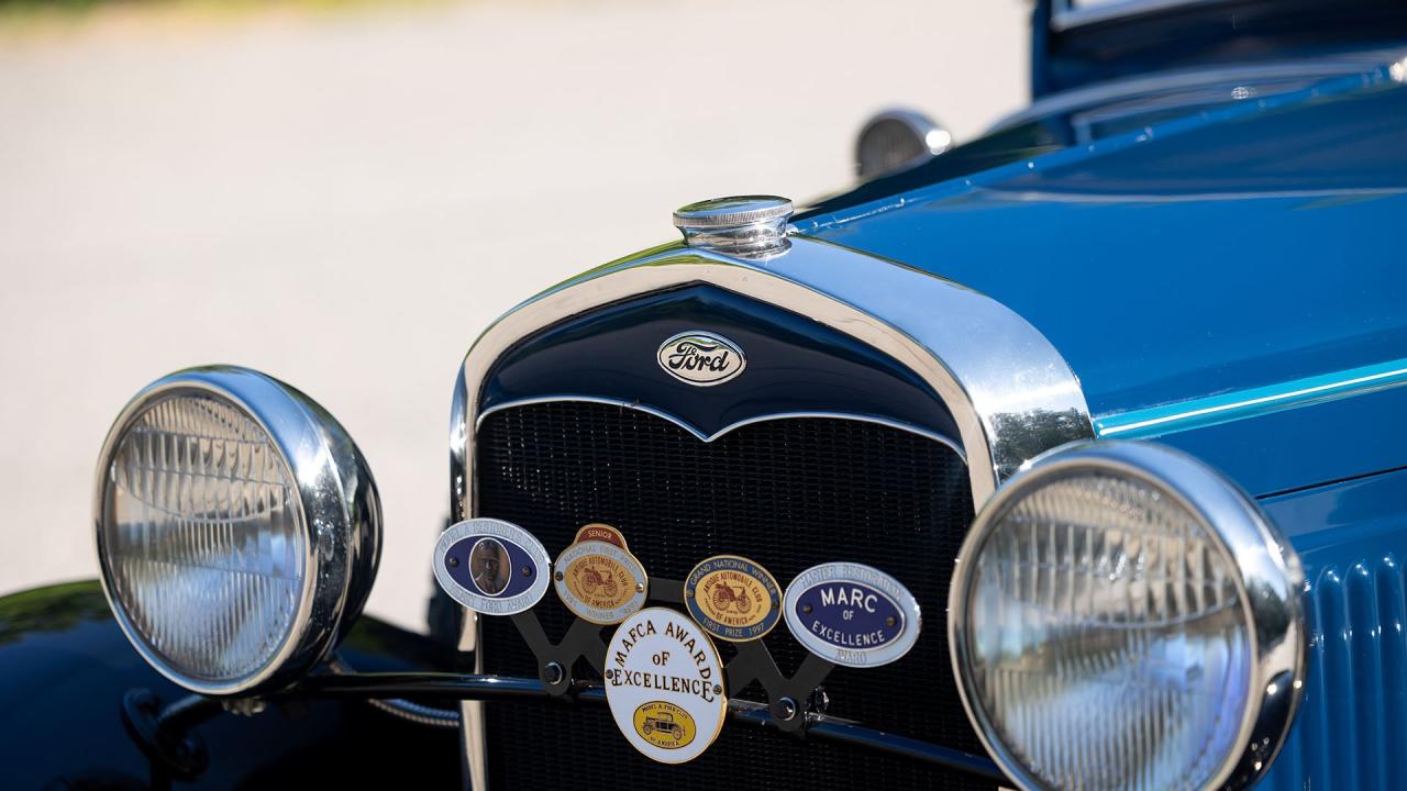 1931 Ford Model A De Luxe 2-Door Phaeton