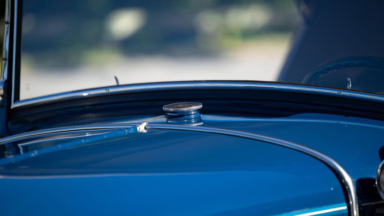 1931 Ford Model A De Luxe 2-Door Phaeton