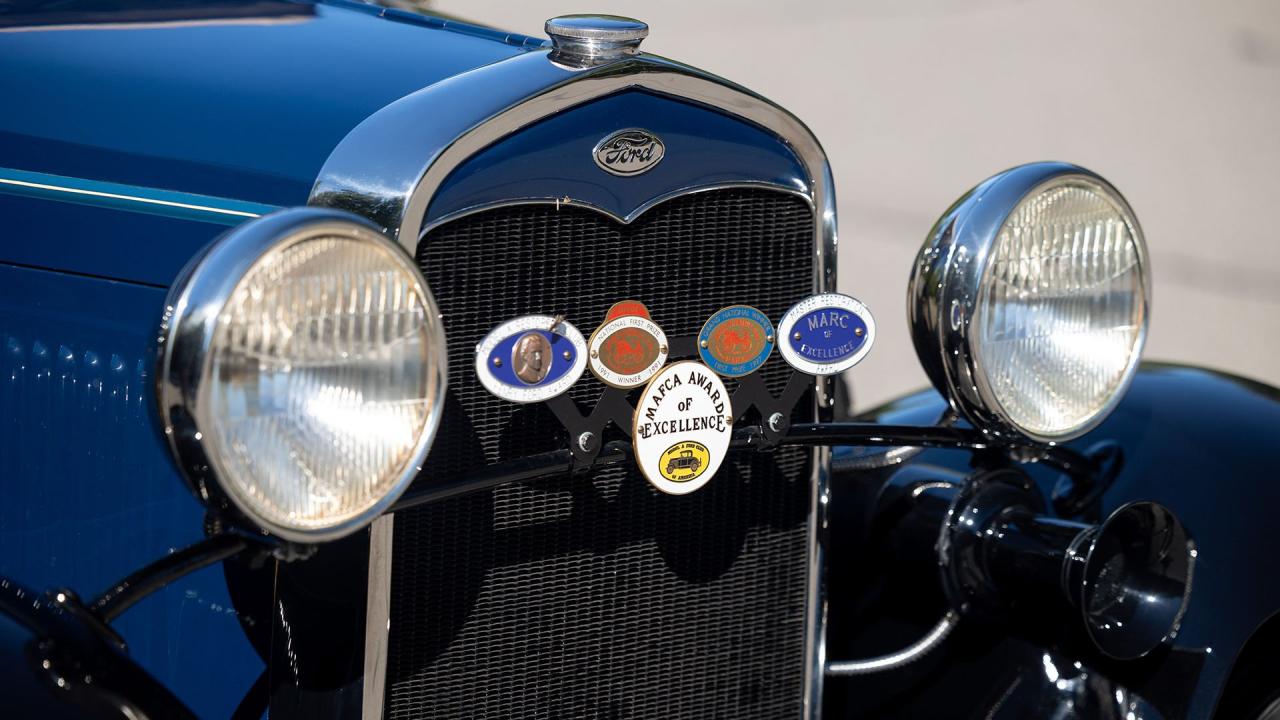 1931 Ford Model A De Luxe 2-Door Phaeton
