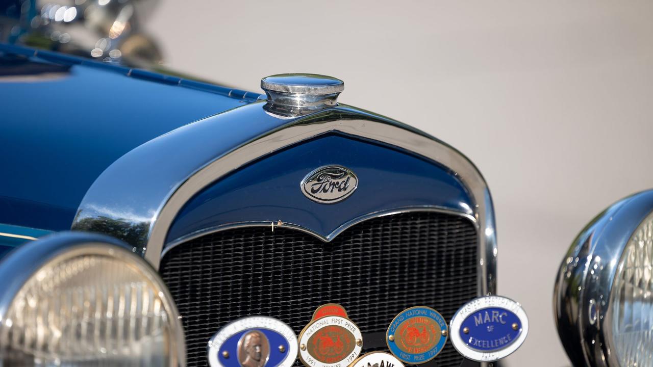 1931 Ford Model A De Luxe 2-Door Phaeton