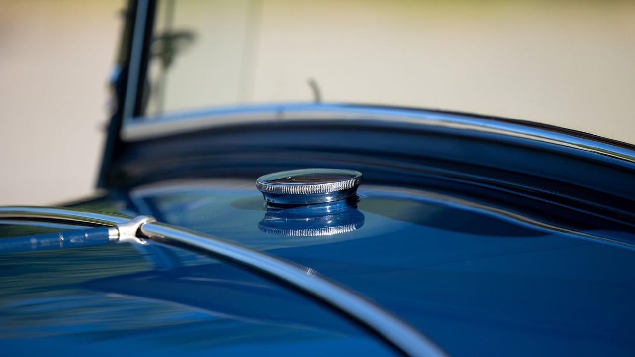 1931 Ford Model A De Luxe 2-Door Phaeton