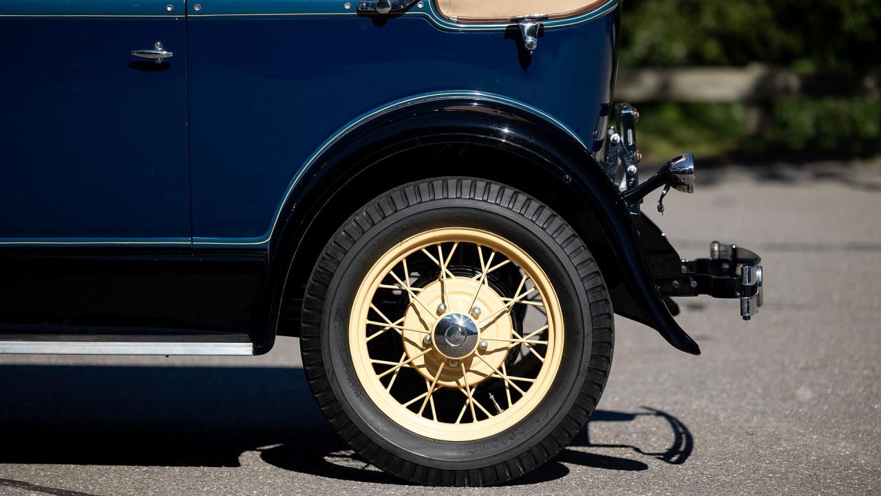1931 Ford Model A De Luxe 2-Door Phaeton