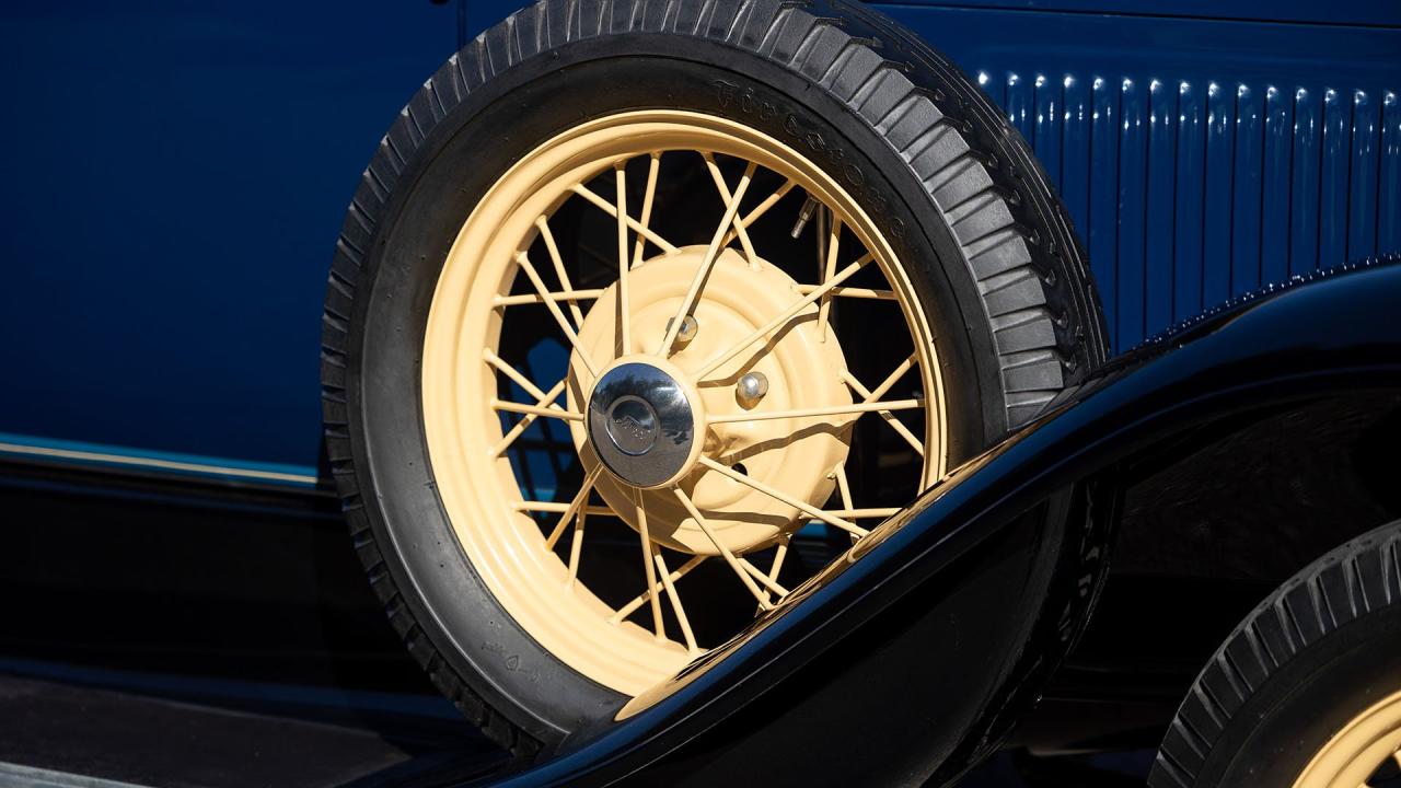 1931 Ford Model A De Luxe 2-Door Phaeton