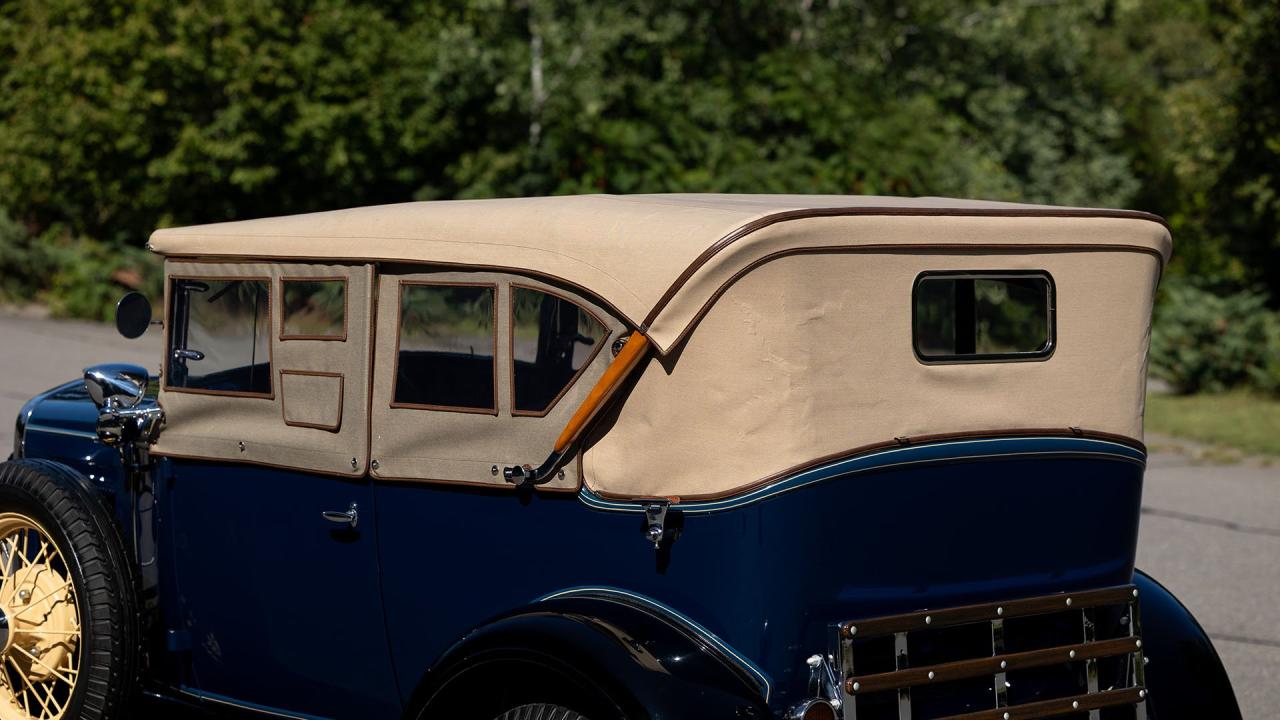 1931 Ford Model A De Luxe 2-Door Phaeton