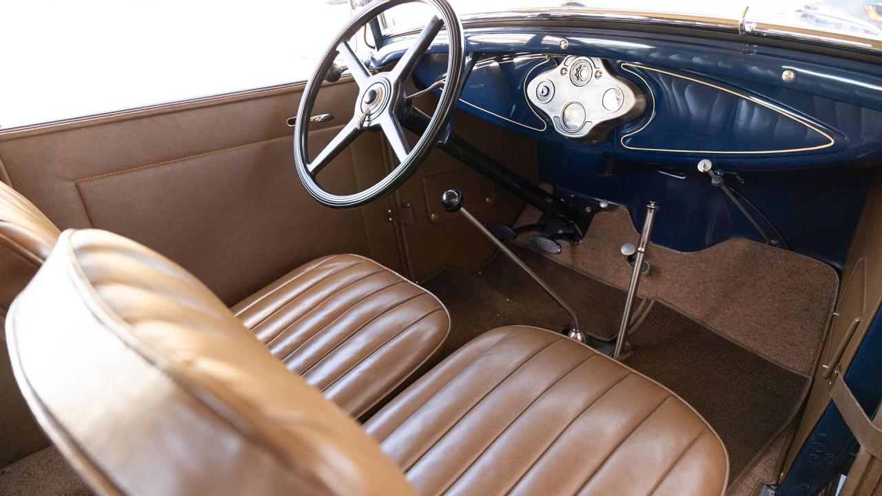 1931 Ford Model A De Luxe 2-Door Phaeton