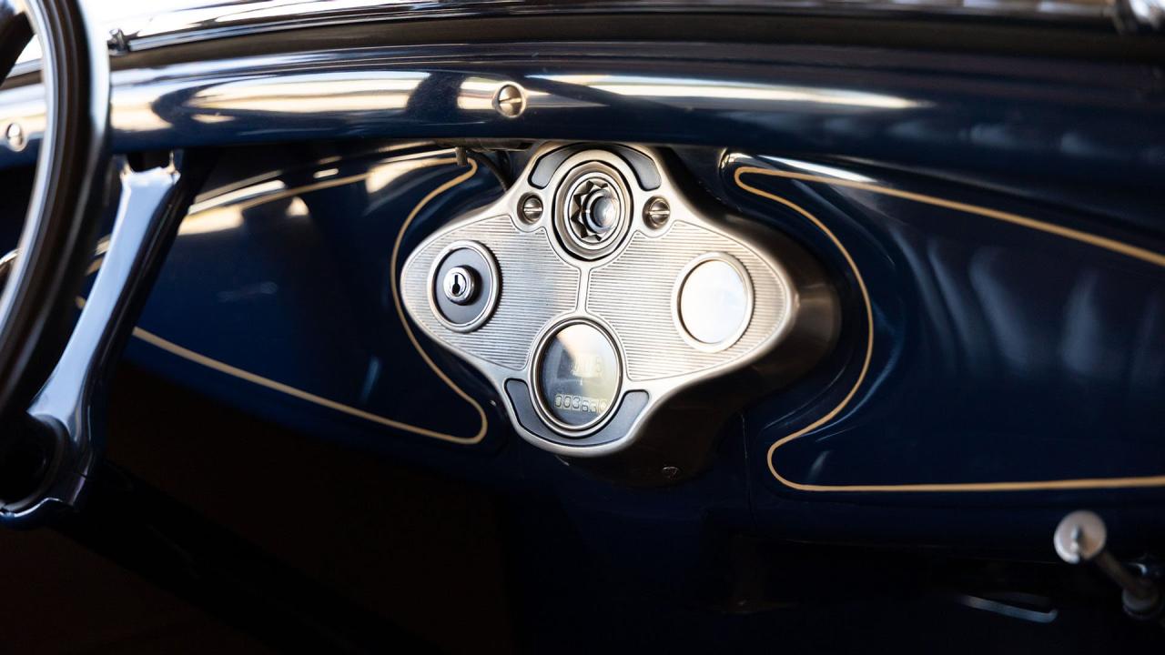 1931 Ford Model A De Luxe 2-Door Phaeton