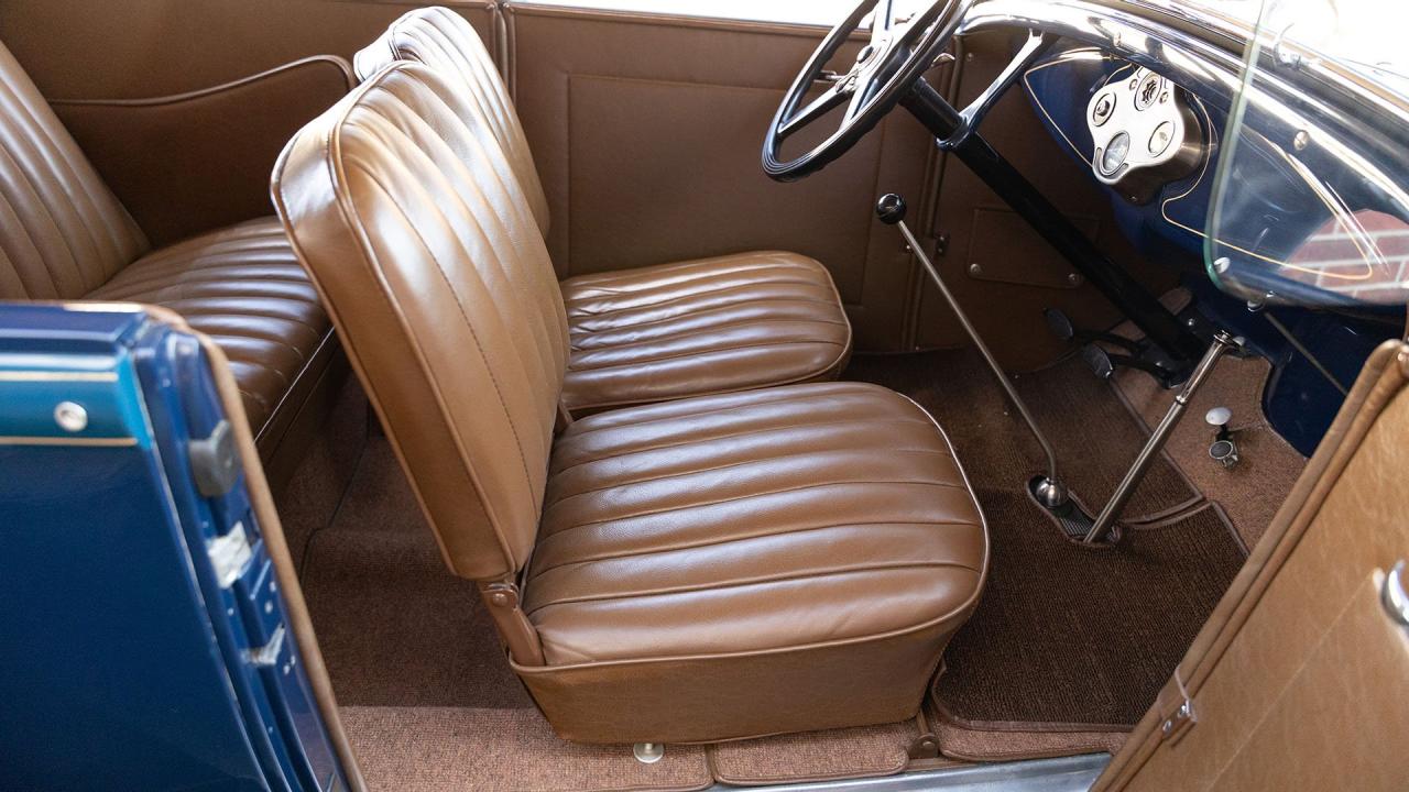 1931 Ford Model A De Luxe 2-Door Phaeton