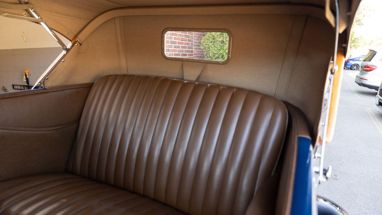 1931 Ford Model A De Luxe 2-Door Phaeton