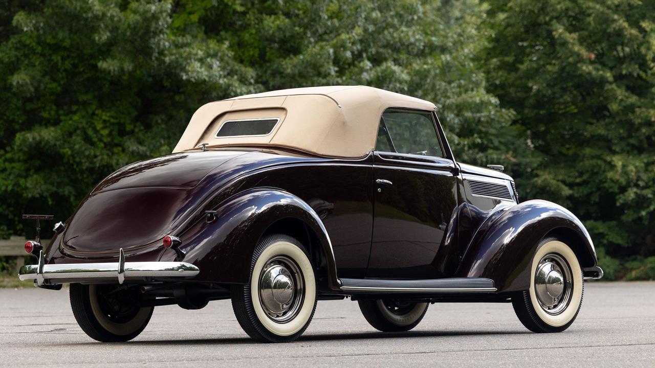 1937 Ford V8 De Luxe Convertible Cabriolet