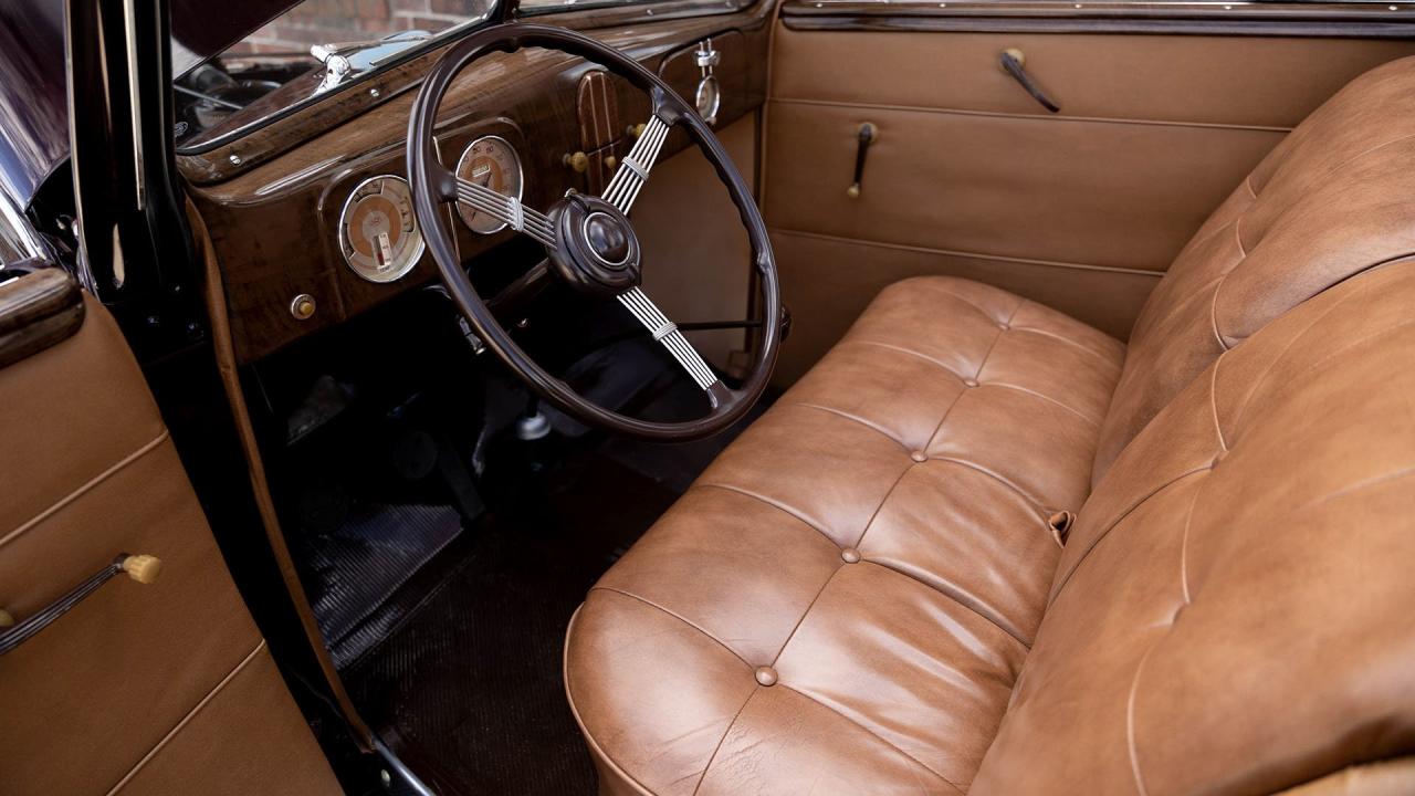 1937 Ford V8 De Luxe Convertible Cabriolet