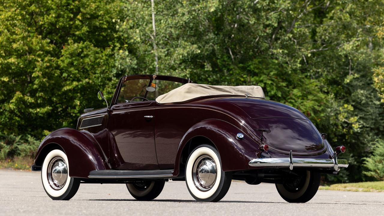 1937 Ford V8 De Luxe Convertible Cabriolet