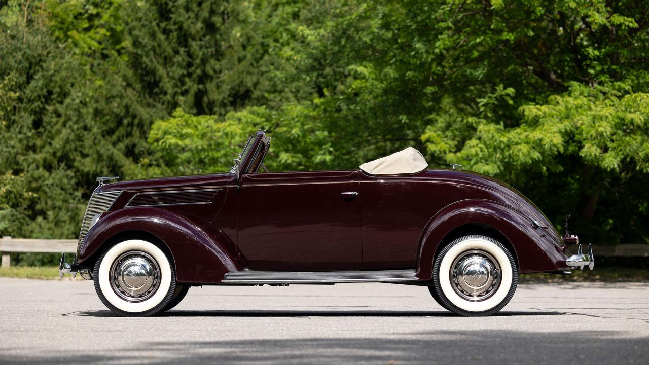 1937 Ford V8 De Luxe Convertible Cabriolet