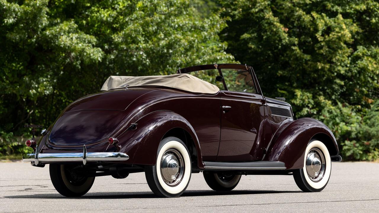1937 Ford V8 De Luxe Convertible Cabriolet