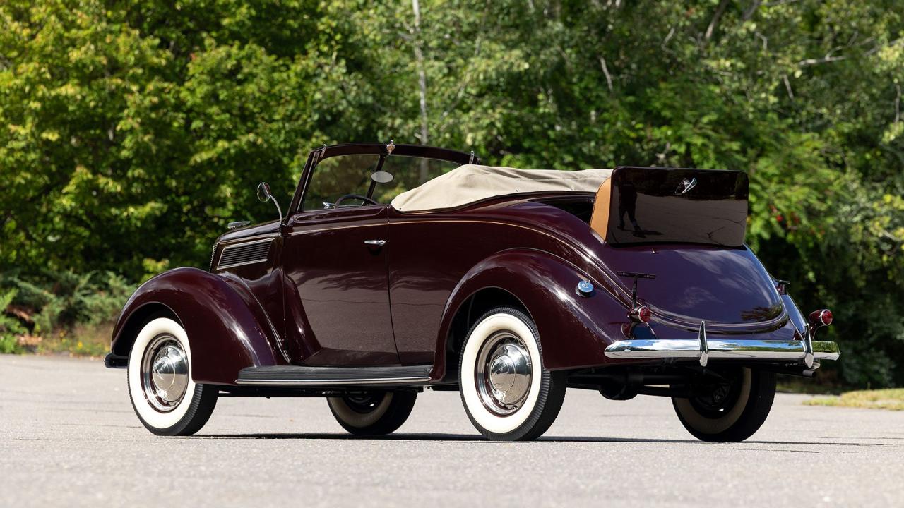1937 Ford V8 De Luxe Convertible Cabriolet