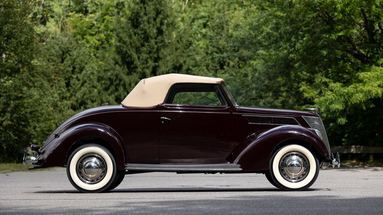 1937 Ford V8 De Luxe Convertible Cabriolet