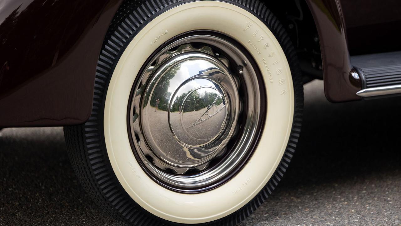 1937 Ford V8 De Luxe Convertible Cabriolet