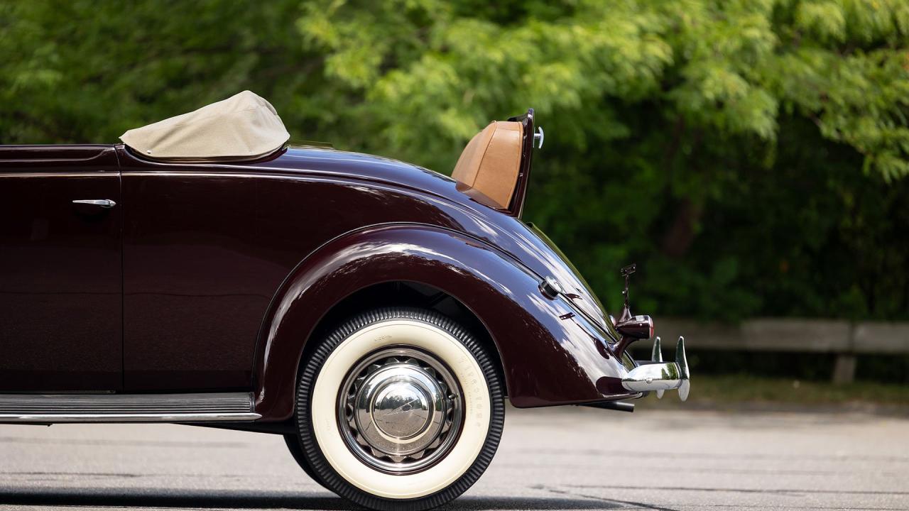 1937 Ford V8 De Luxe Convertible Cabriolet